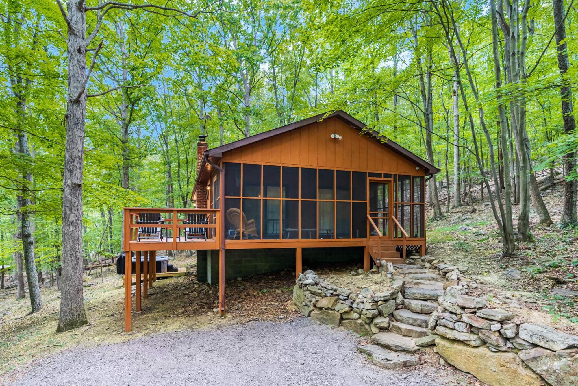 Secluded W Hot Tub, Fire Pit, Deck & Updated Wifi Great Cacapon Exteriér fotografie